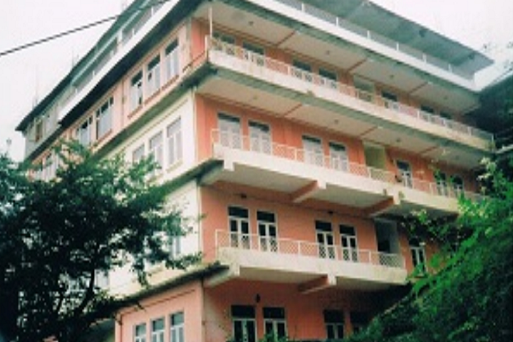 https://cache.careers360.mobi/media/colleges/social-media/media-gallery/28838/2020/3/20/Campus-View of Modern Nursing College Shimla_Campus-View.png